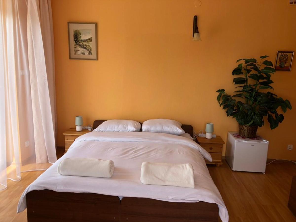Grand Panorama Bed and Breakfast Wisniowa  Buitenkant foto