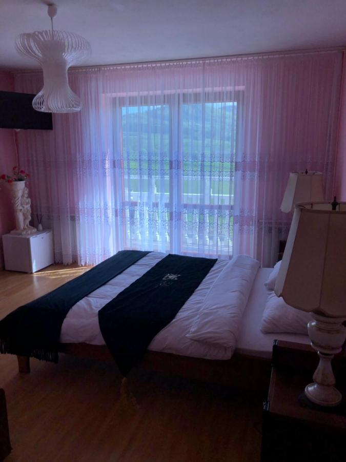 Grand Panorama Bed and Breakfast Wisniowa  Buitenkant foto