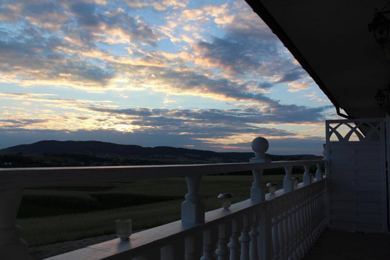 Grand Panorama Bed and Breakfast Wisniowa  Buitenkant foto